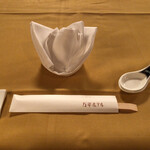 中国料理 萬山楼 - テーブル席へ