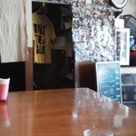 SALA - 201208 SALA　カウンター席は大きくてゆったり.jpg