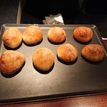 蒼 - 焼き上がったユリ根入りのパン