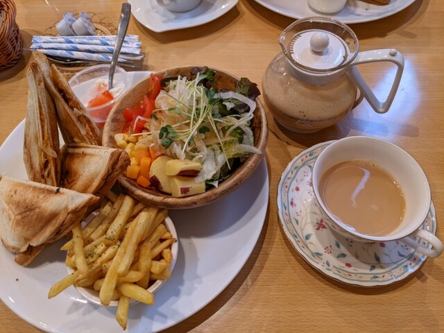 カフェ ボンボン Cafe Bombom 阿波富田 カフェ 食べログ カフェ ボンボン Cafe Bombom 阿波富田 カフェ 食べログ