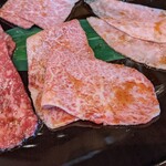 焼肉 ジャンボ - 