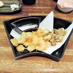 Karensu Izakaya - タコとエビの天ぷら