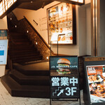 J.S. BURGERS CAFE - 入り口