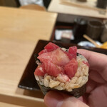 鮨 あらい - マグロの太巻き