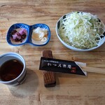 かつ久 無庵 - お新香、サラダ