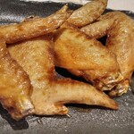 手羽先番長　 - このタレがスパイシーで、手羽先は肉付きも良く熱々ジューシーです。