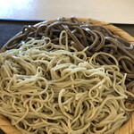 蕎麦さとやま - 並でも結構なボリュームありますよ。
