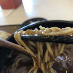 蕎麦さとやま - 細切り蕎麦はカレー南蛮がしっかりと絡んで重たい位です。