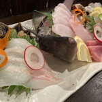かもめ食堂 - 刺し身盛合せ