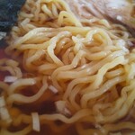 ビアック大盛軒 - 縮れ細麺。スープの絡み良し！