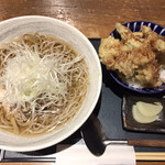 焔蔵 - ご飯セットの冷たい肉そば(700円)とAセット野菜天小丼(350円)
