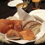 THE CITY BAKERY BRASSERIE RUBIN - 定番のブレッド＾＾てんこ盛りf^_^;