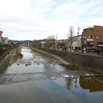 飛騨 こって牛 - 高山市に流れる宮川
