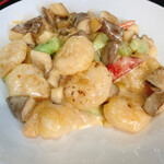 中国料理 峨嵋山 - 白ごまミルク味はけっこう美味いです