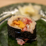 うを徳 - メガ太巻き（トロ、ウニ、アンキモ、干瓢）