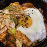 百濟 - ランチ限定。男どんぶり