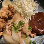 Kyuushuu Necchuuya - やっぱし、洋食のランチとしては最高の組み合わせ！
                        
                        　ご飯と一緒にいただいて、めちゃんこ満足感が
                        
                        　あると思います。でも、この組合わせのランチ
                        
                        　　ありそうで実はあんまり無いよね。