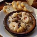 アイリッシュパブ　アモンティラード - 