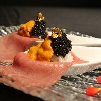 Hikaruふらの和牛うにくユッケ〜雲丹とキャビア添え（2個）