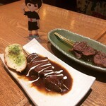 野方 たん純 - 茹でたん串とタンシチュー串とナカノさん