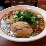 麺と肉 だいつる - 炙り肉の濃口醤油らーめん　３杯目