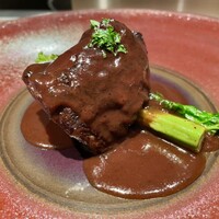 L'Agréable Esprit de GAMIN - 和牛ホホ肉のとろとろ赤ワイン煮込み