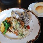 ステーキ・洋食のTANTO屋 - 播磨灘の魚介のポワレ　2021.2