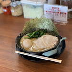 横浜家系ラーメン 鶴乃家 - 料理写真: