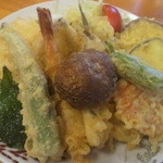 うどん処　あしほ - 膳セットの天ぷら。かなりのボリュームです