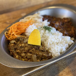 カレー屋 ヒゲめがね - 