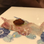 鮓 きずな - 明石 ひらめ うす造り ポン酢のジュレ