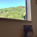 森のハンバーグ工房 ゆみさんち - 【2020年11月9日(月)】気持ちよく晴れた日でした。【座った席から】