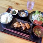 森のハンバーグ工房 ゆみさんち - 【日替りランチ 600円(税込)】これに食後のコーヒー＆デザートも付きます。