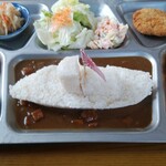 防災カフェ 結 - 海上自衛隊（カレー）と航空自衛隊（空上げ：からあげ）のコラボランチ護衛艦型