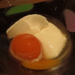 神保町 傳 - ホワイトアスパラの寄せ豆腐  卵黄を掻き混ぜて3