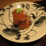 神保町 傳 - ひらめと甘海老  梅肉ソースとわさびで