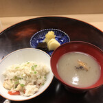 赤坂 菊乃井 - 昼懐石１３３１０円。初午御飯、牛蒡すり流し。鯛と油揚げで旨味をつけた御飯と、牛蒡の良さを凝縮したすり流しは、相性良く、とーっても美味しかったです（╹◡╹）（╹◡╹）