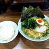 Ippachiya - ラーメン700円+サービス半ライス