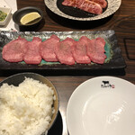 焼肉赤身にくがとう - 