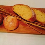 パッソ・ア・パッソ - パン3種