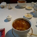 筑紫樓 - フカひれ姿煮込み麺と飯