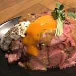 オオミヤバル - ローストビーフ丼。
            美味し。