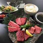☆平日限定午餐☆【烤肉4大菜品组合】享受烤肉