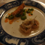 仙台港よりマグロの赤身の片面パネと春キャベツのサラダ　乾燥トマトソース