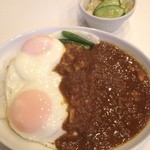 カレーショップ スミレ - ベーコンエッグカレー