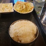マショマショ&マショチキン - サラダ・ご飯