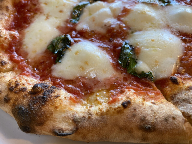 本格石窯で焼き上げるナポリPizza」の店』by K U N I : ピッツェリア