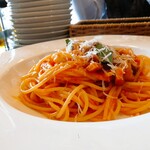 トラットリア ルチアーノ - ランチ ベーコンとロマネスコのトマトソーススパゲティ