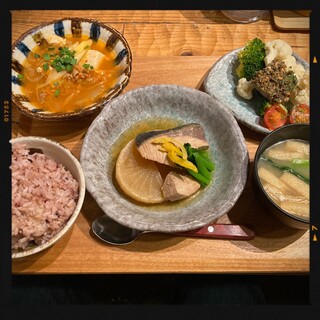 口コミ一覧 東京アスリート食堂 本店 旧店名 鹿屋アスリート食堂 竹橋 定食 食堂 食べログ