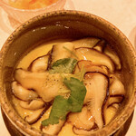 鮓 きずな - 岩手原木椎茸と山椒の茶碗蒸し